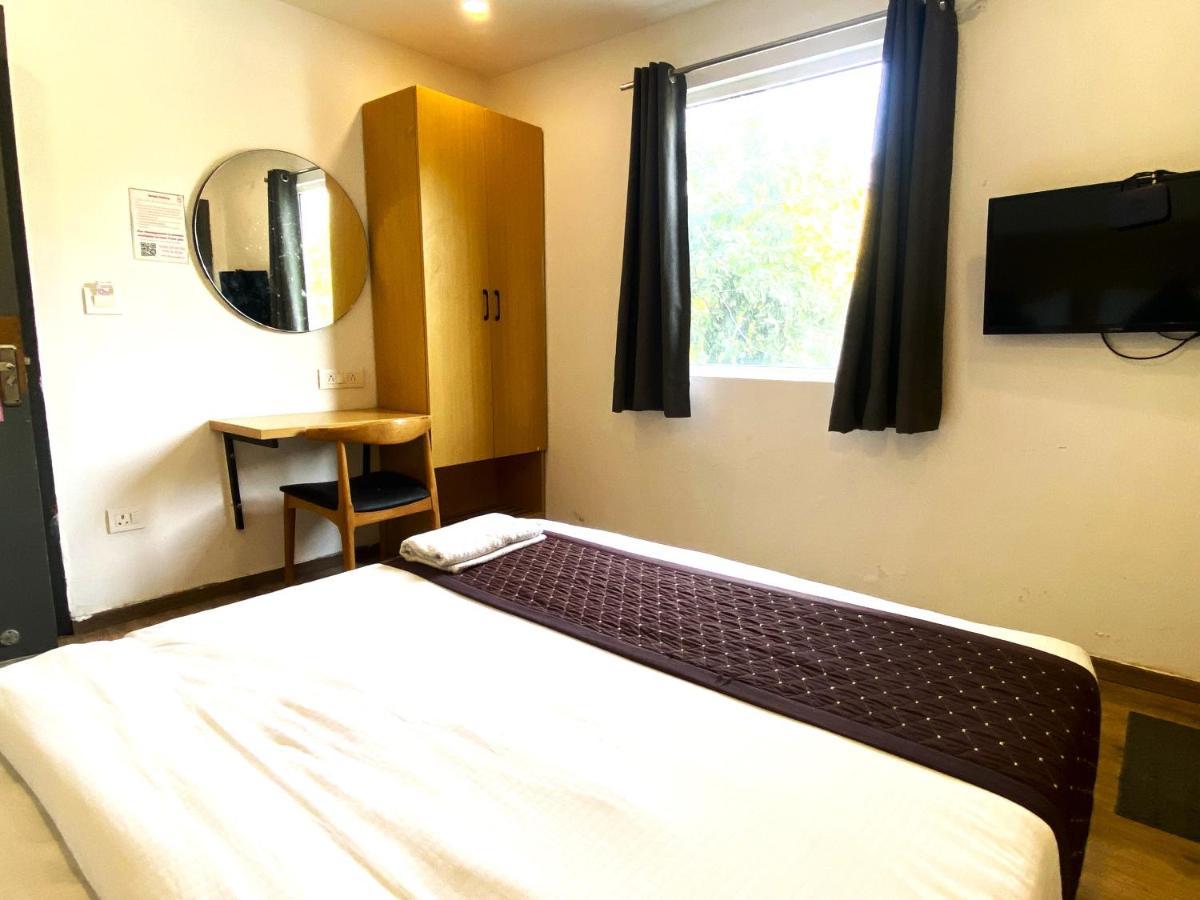 Qotel Hotel Ip Residency East Delhi Preet Vihar New Delhi Exterior foto