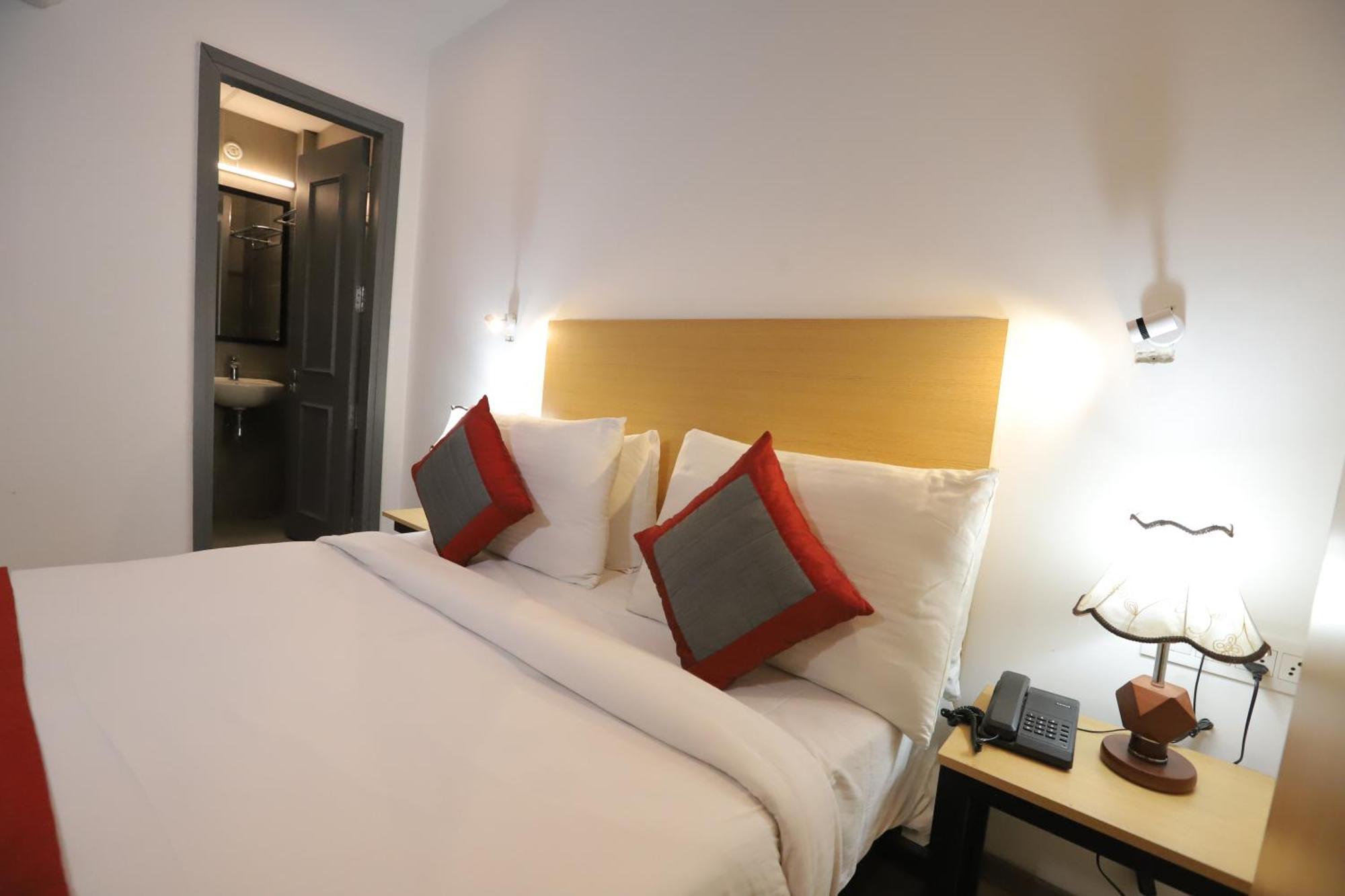 Qotel Hotel Ip Residency East Delhi Preet Vihar New Delhi Exterior foto