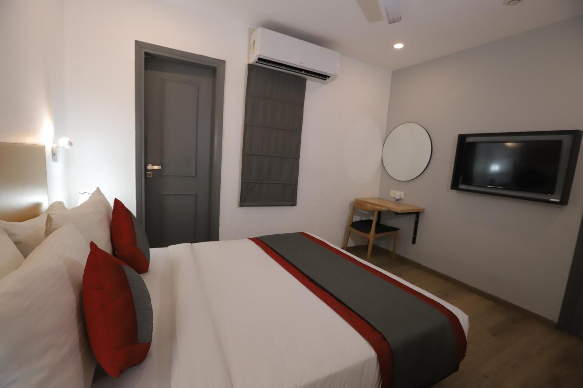 Qotel Hotel Ip Residency East Delhi Preet Vihar New Delhi Exterior foto
