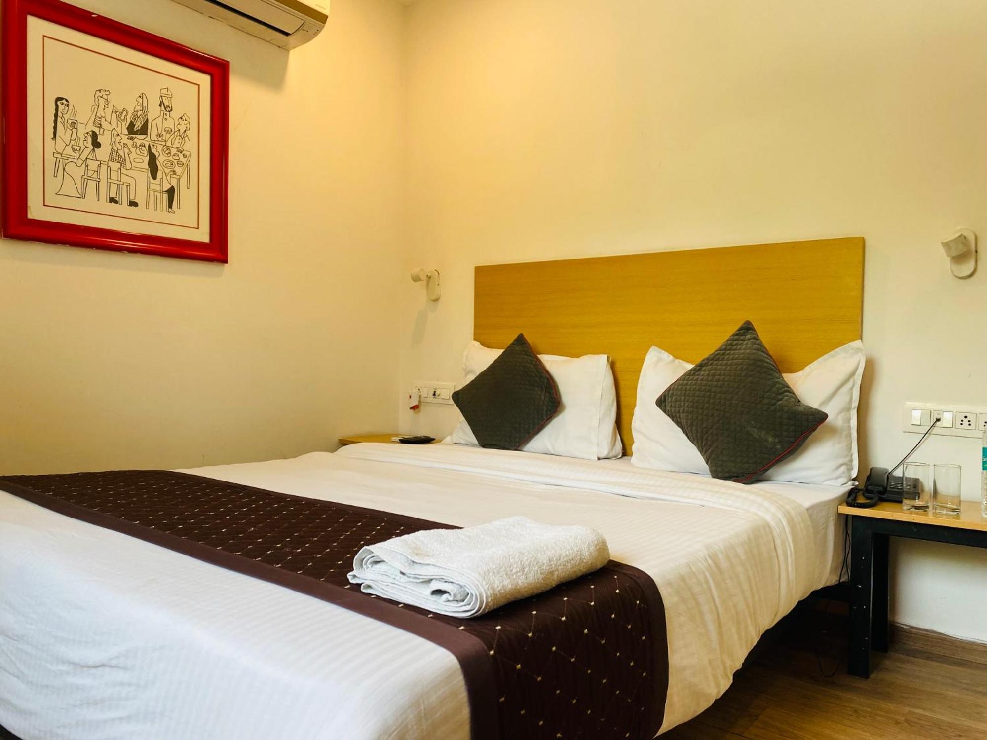 Qotel Hotel Ip Residency East Delhi Preet Vihar New Delhi Exterior foto